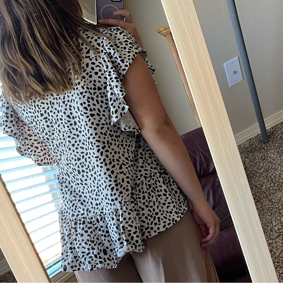 Alter’d State polka dot flowy top - Picture 5 of 6